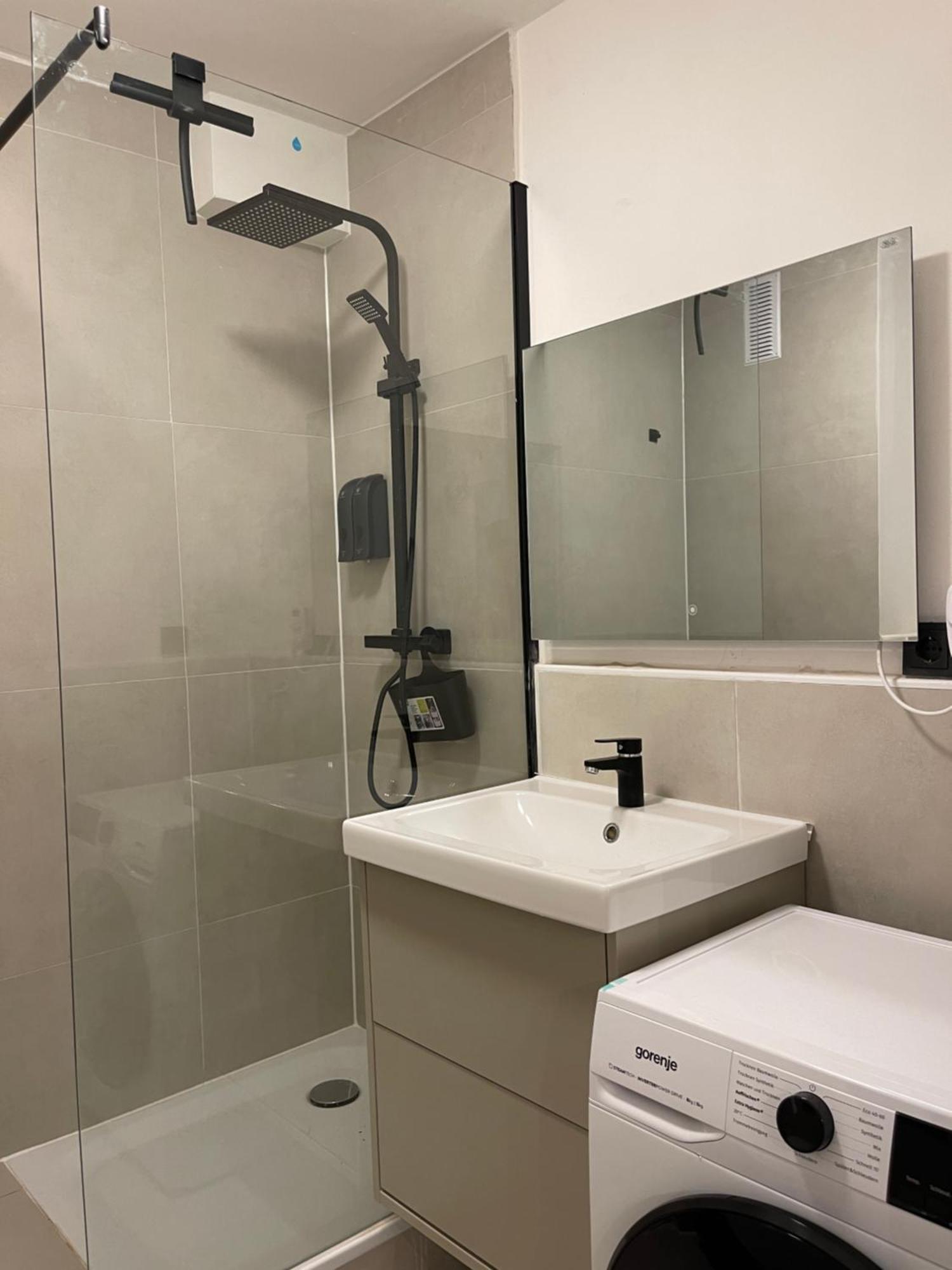 Apartment Pure